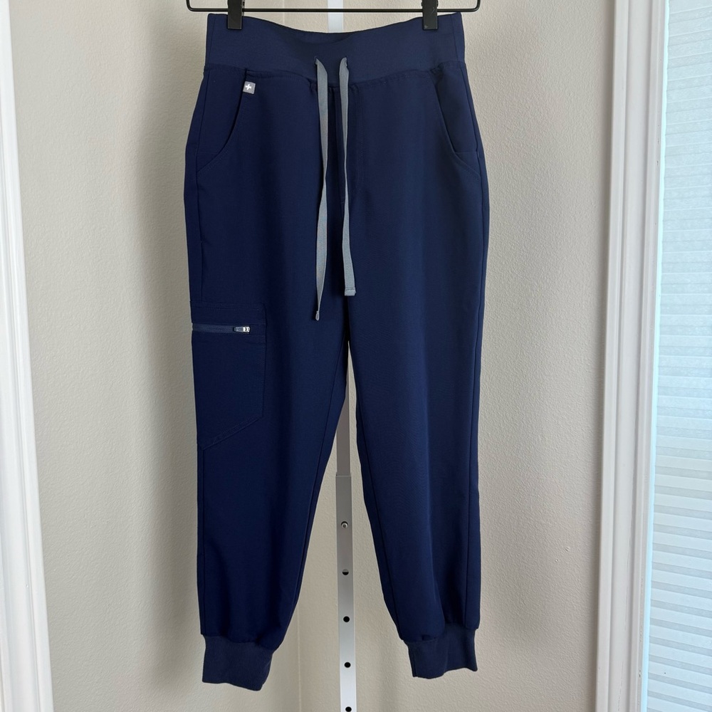 Figs Zamora scrub pants size XS/P petite Navy